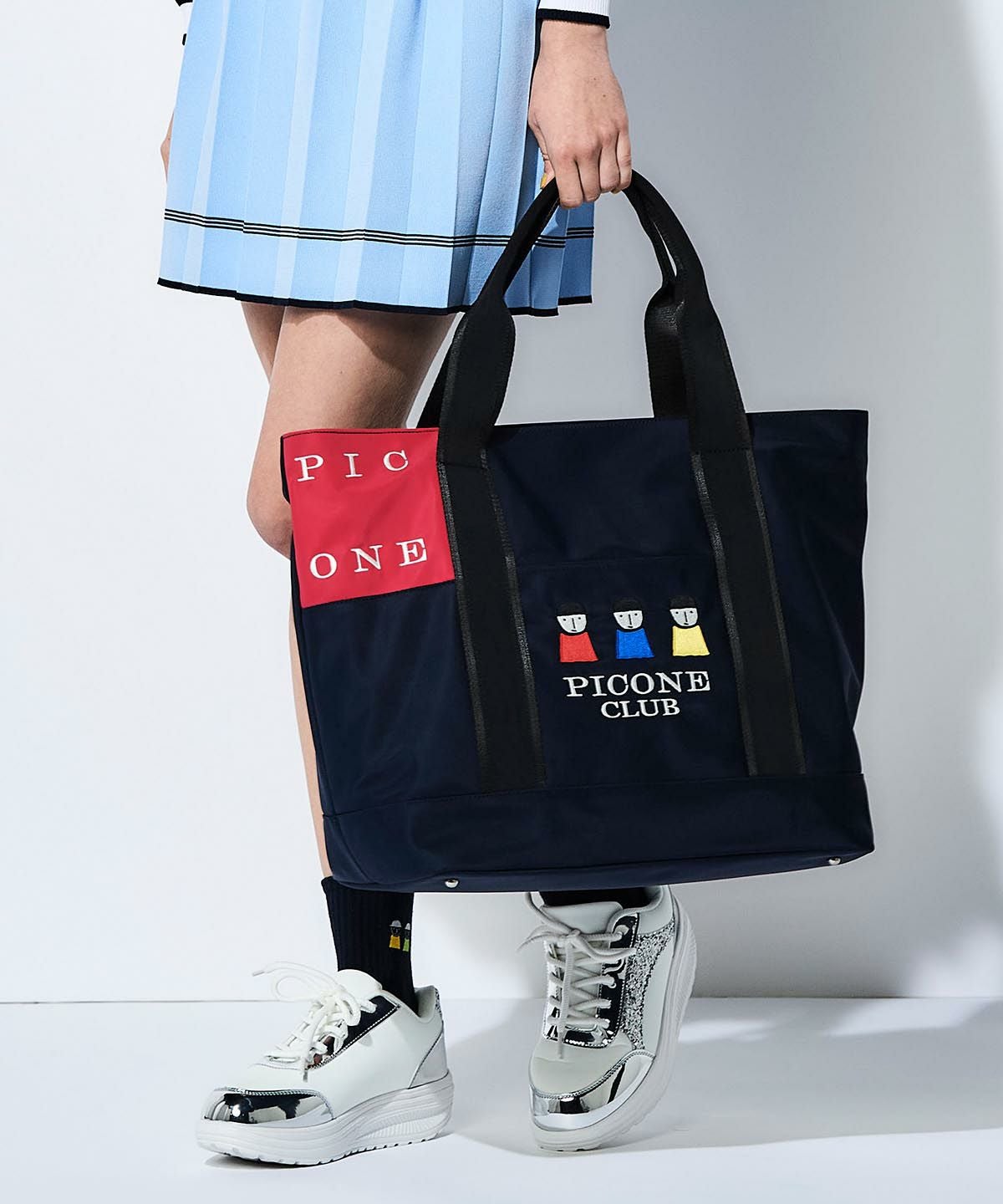 モデル着用画像（ネイビー）