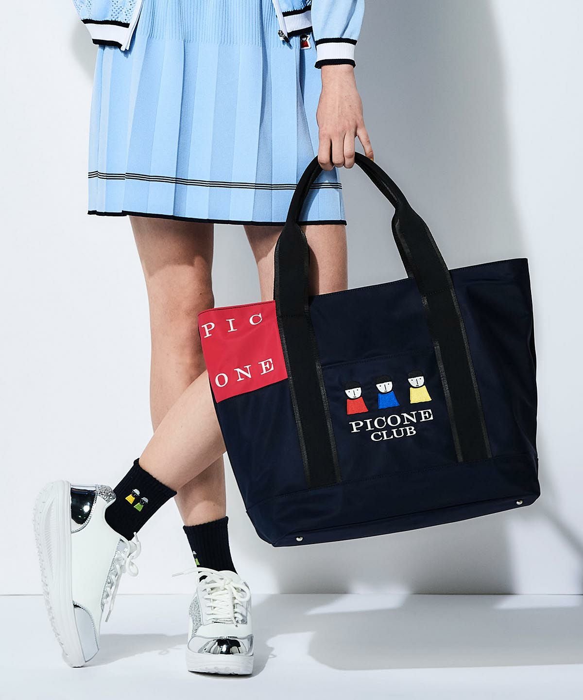 モデル着用画像（ネイビー）