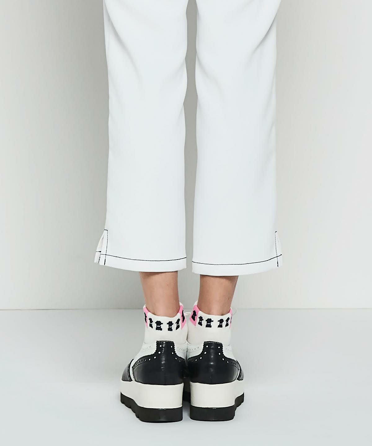 モデル着用画像(ホワイト)