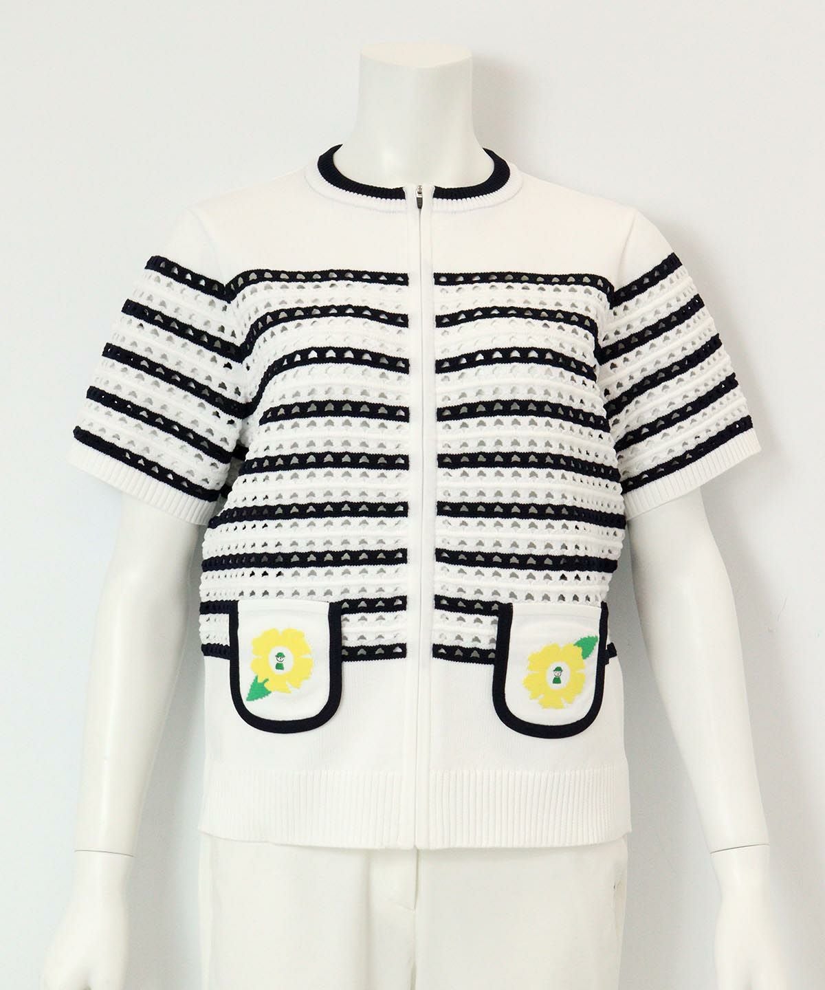 フラワー刺繍ジップカーディガン（ホワイト×ブラック）