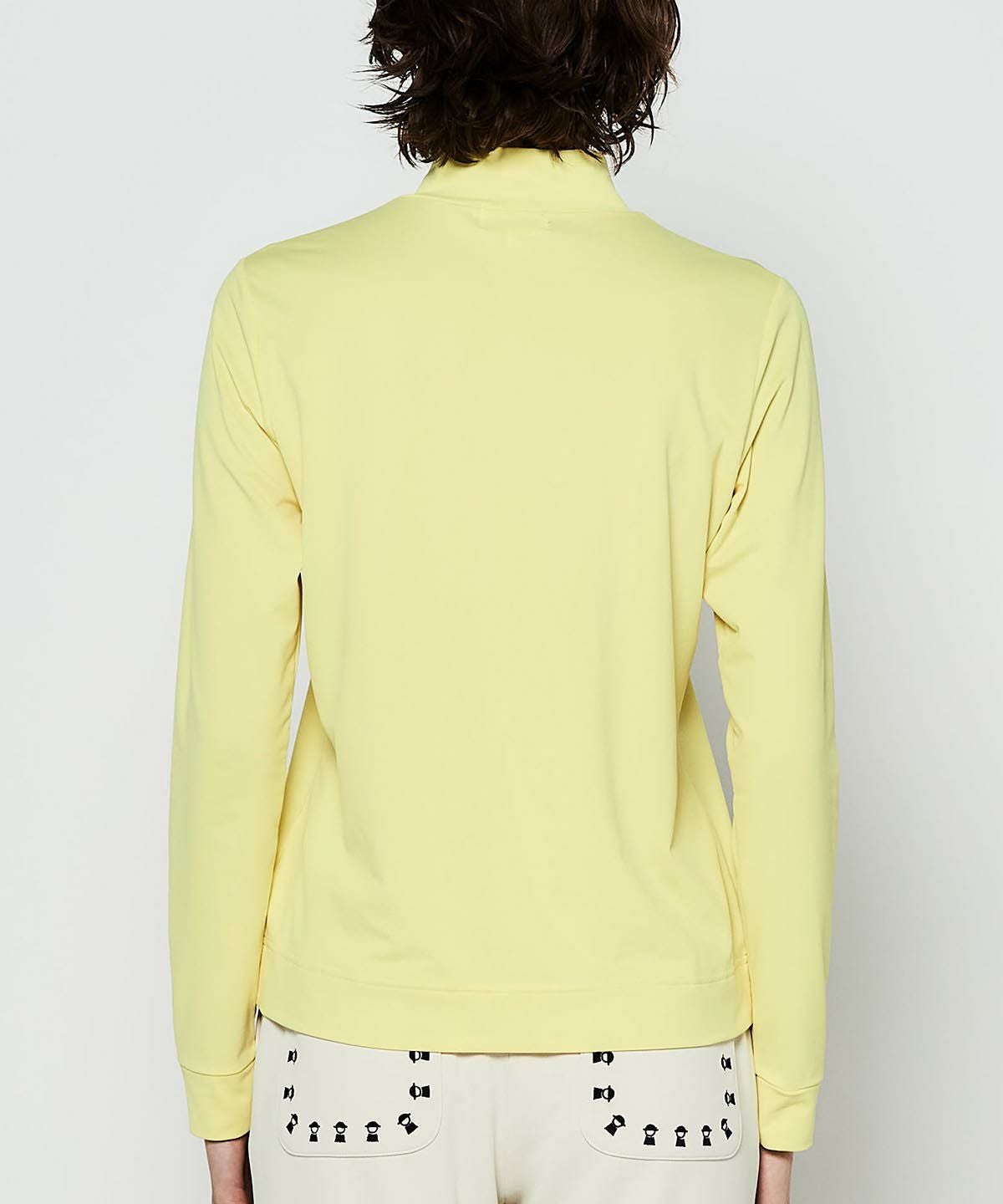 モデル着用画像（イエロー）