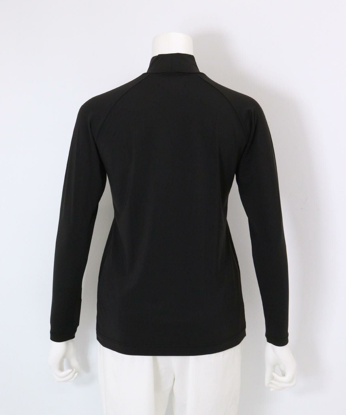 UV冷却ネックポイントプルオーバー後(ブラック)