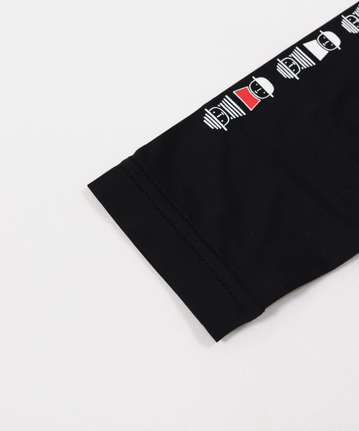 袖口部分（ブラック）