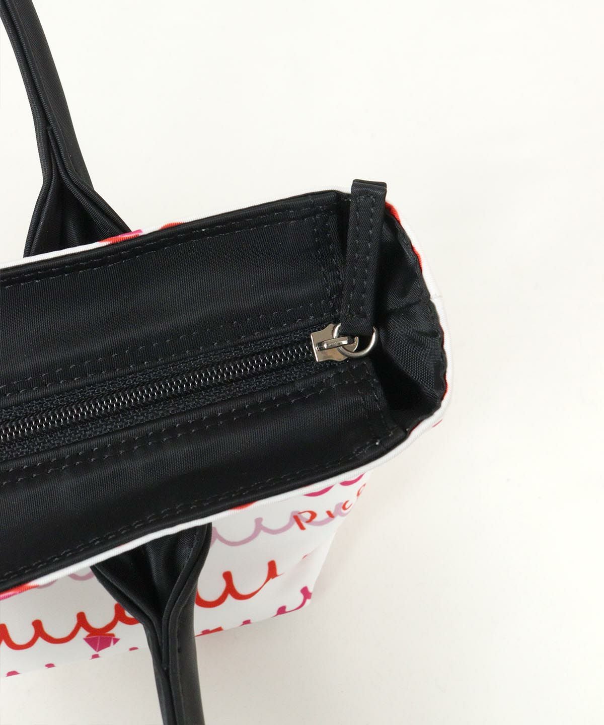 上ファスナー部分（ホワイト×レッド）