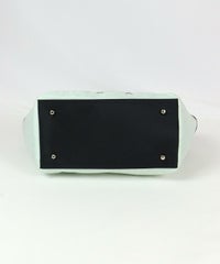 底部分（ライトグリーン）