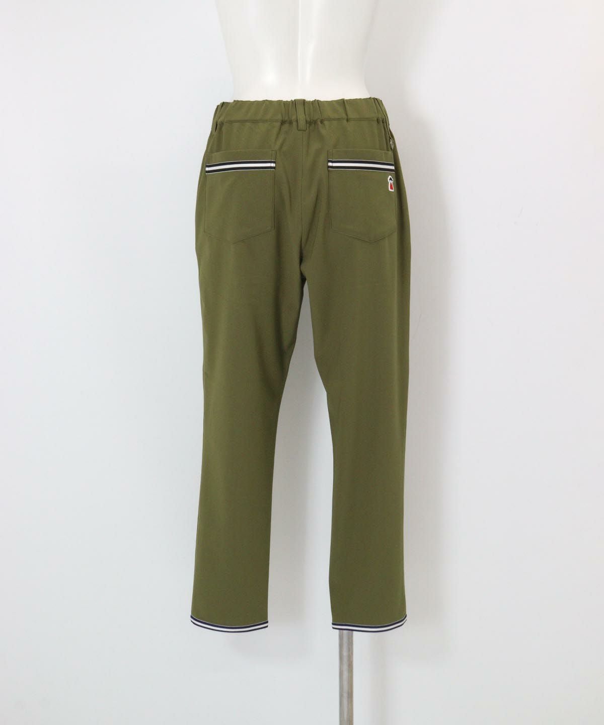 UV速乾ヘムラインパンツ後（カーキ）