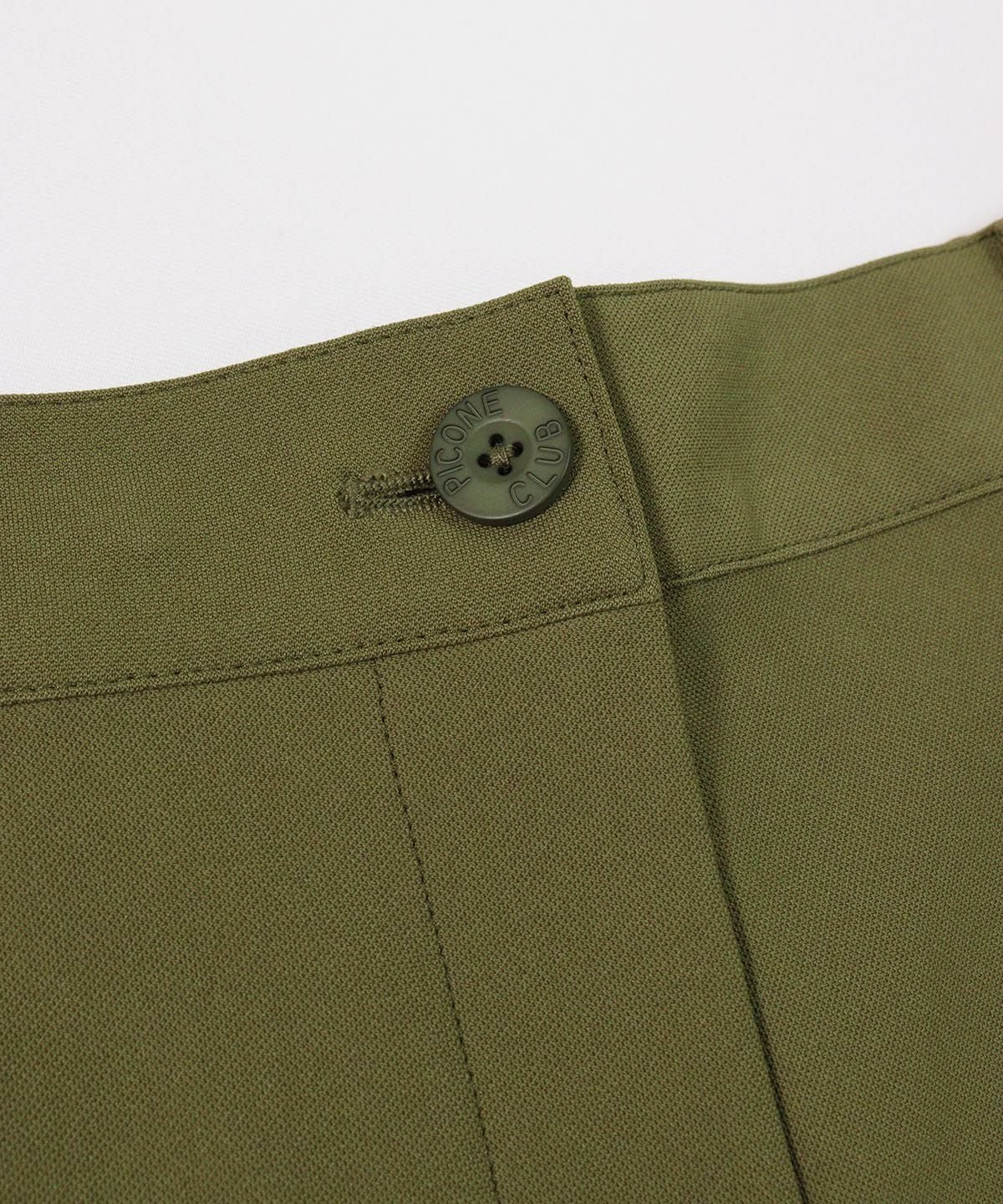 ウエストボタン部分（カーキ）