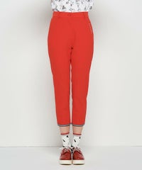 モデル着用画像（レッドオレンジ）