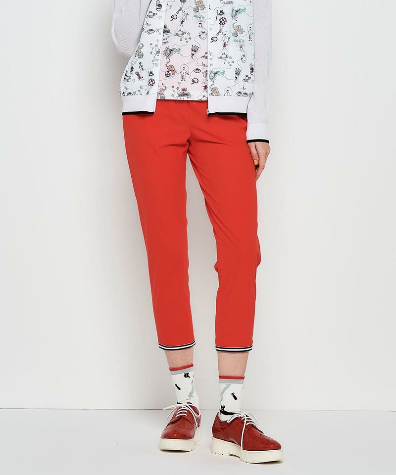 モデル着用画像（レッドオレンジ）