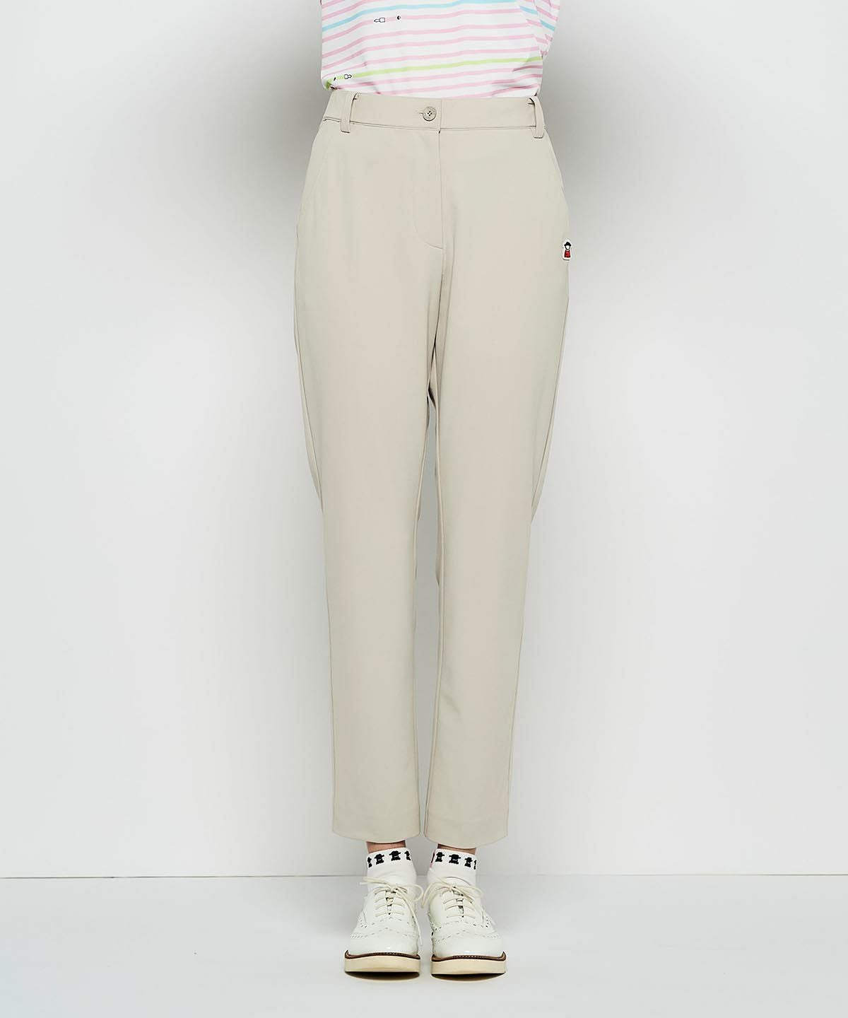 モデル着用画像（ベージュ）