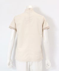 UV冷感ハイネック刺繍プルオーバー後（ベージュ）