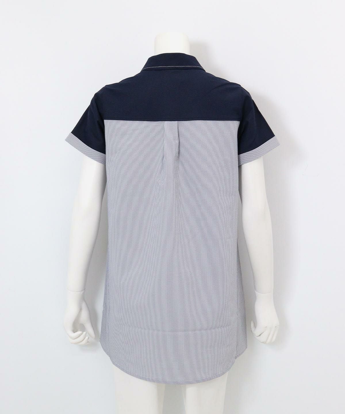 サッカーストライプ切替UV冷感ポロシャツ(ネイビー)後ろ