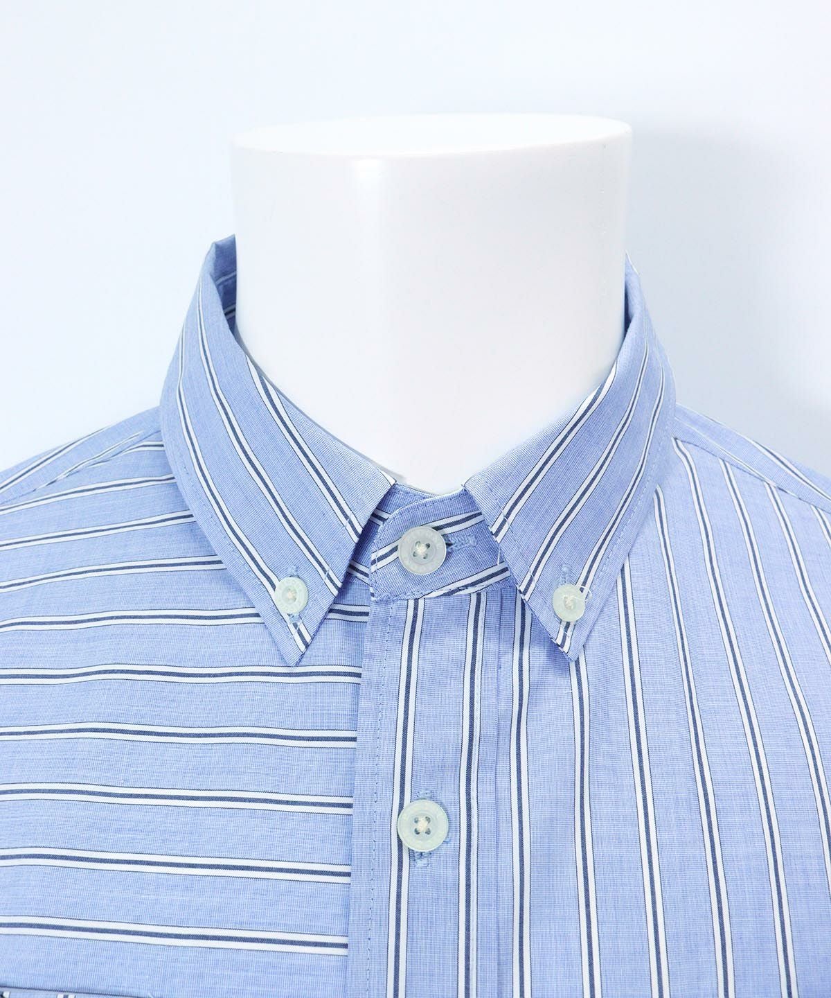 襟部分（ブルー）