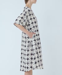 モデル着用画像(ブラック×ベージュ）