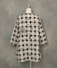 【UCHINOコラボ】サークル柄コットンチュニック(ブラック×ベージュ)後ろ