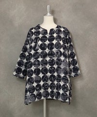 【UCHINOコラボ】サークル柄コットンチュニック(ホワイト×ネイビー)