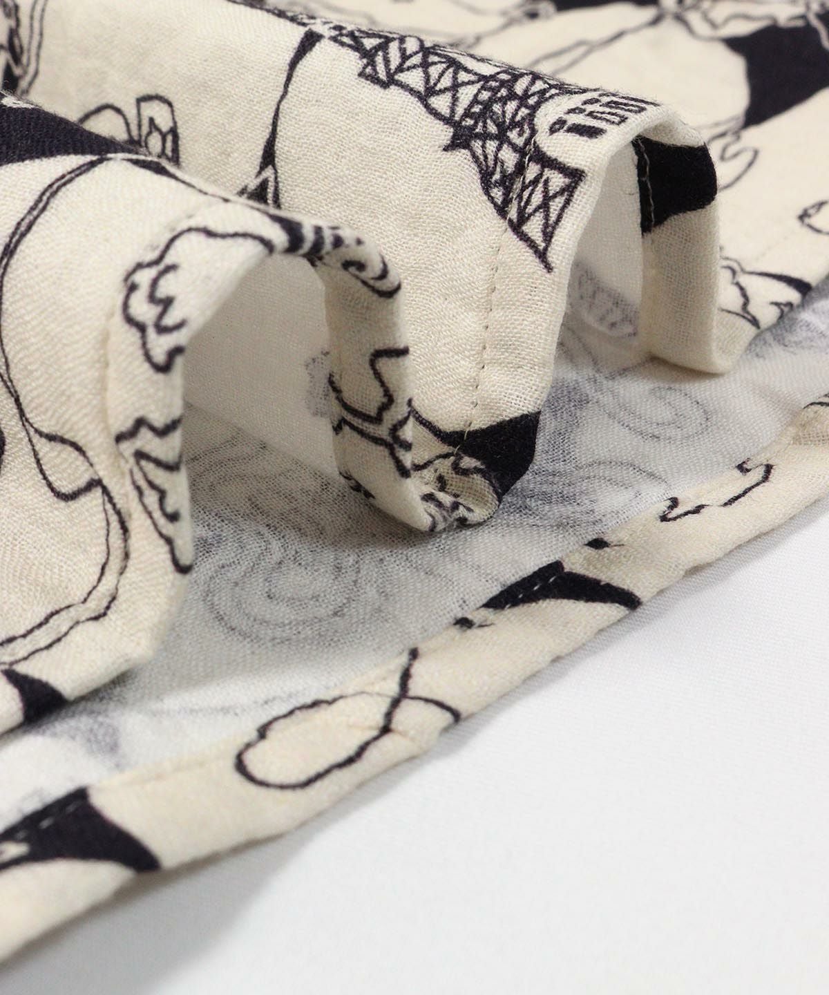 生地感(ブラック×ベージュ)