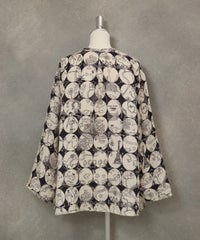 【UCHINOコラボ】サークル柄コットンカーディガン(ブラック×ベージュ)後ろ