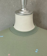 首周り（カーキ）