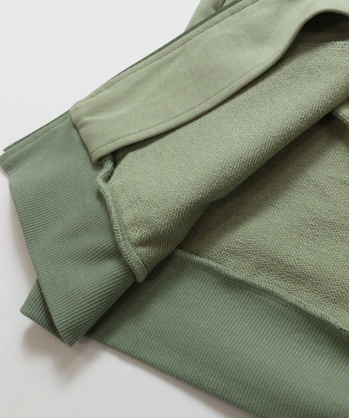 裏地（カーキ）