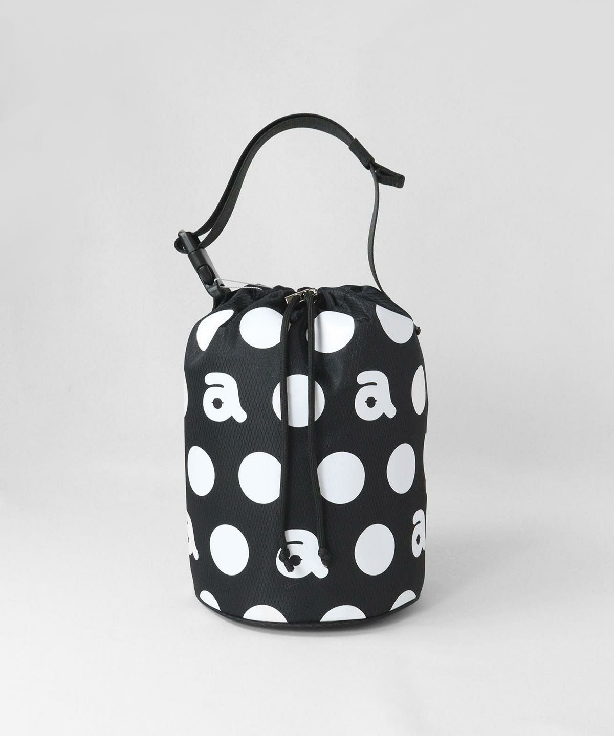 ビッグドット柄保冷バッグ後(ブラック)