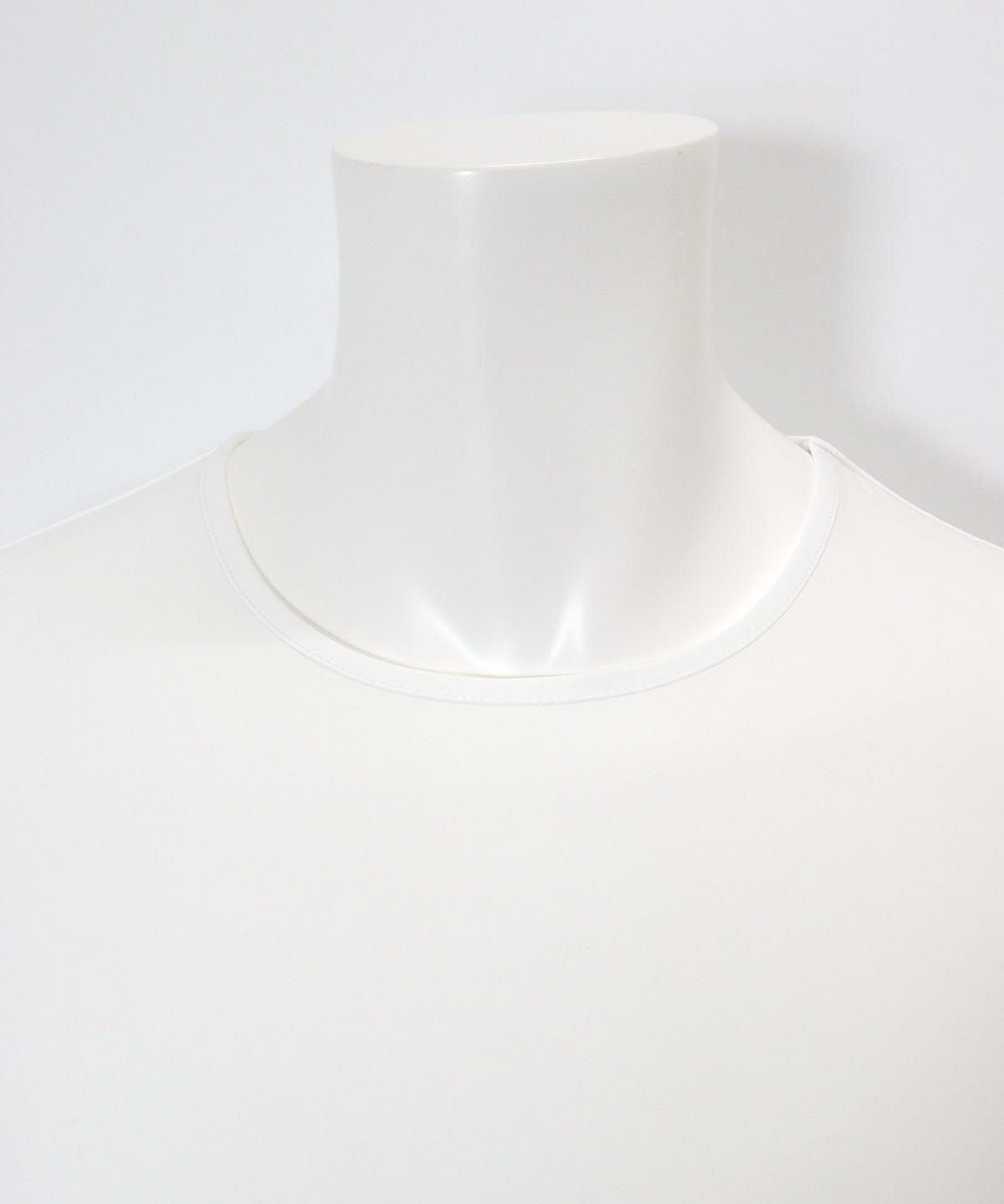 首元(ホワイト)