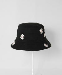 花柄刺繍バケハ (NEW ERAコラボ)ブラック
