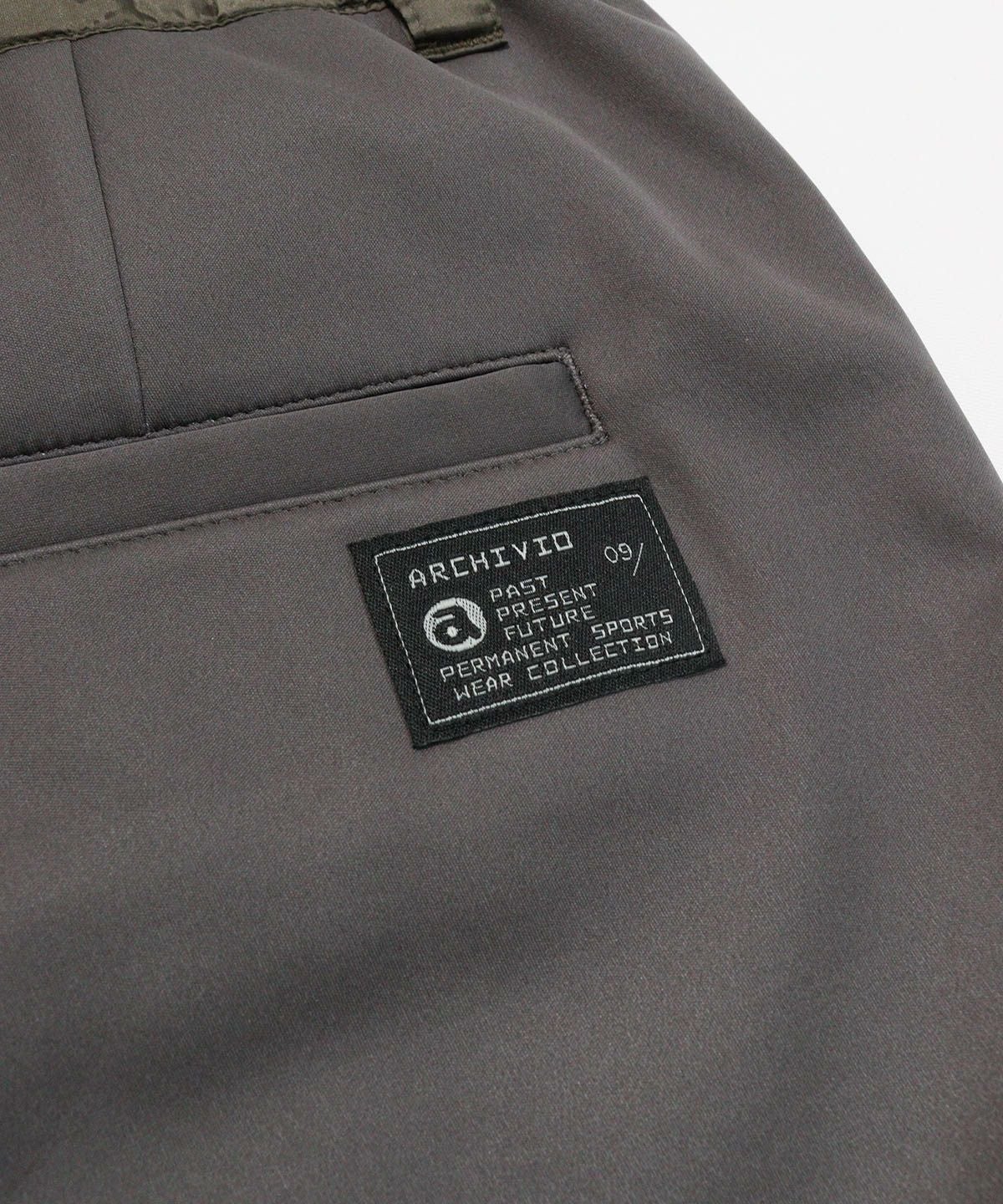 後ろポケットロゴ(カーキ)