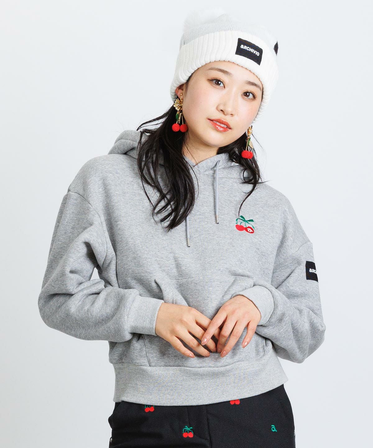 コムデギャルソン　ボンボン付き帽子 ボンボンニット帽|アルチビオ - ゴルフウェアや婦人服通販