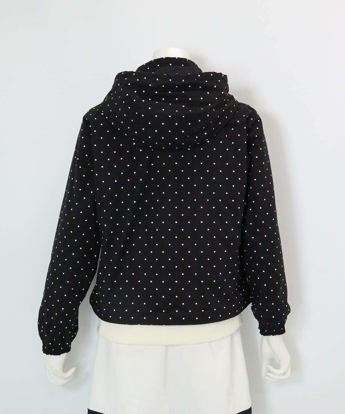 保温撥水ドット柄ブルゾン(ブラック)後ろ