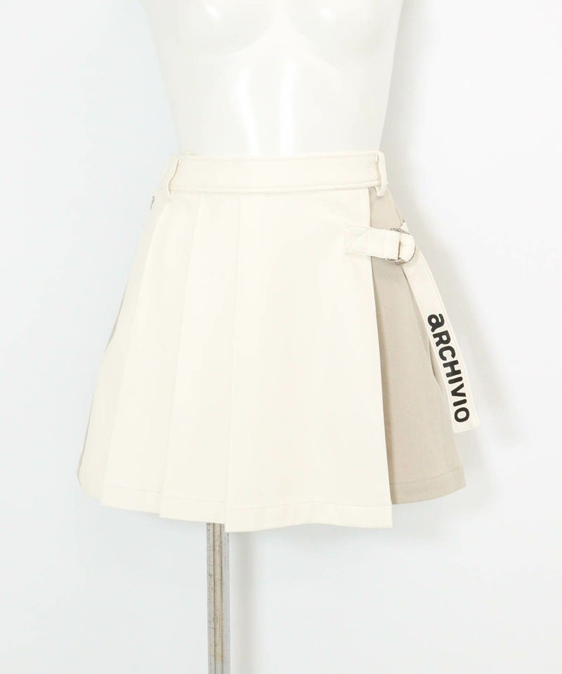 保温発熱スカート風ショートパンツ(ホワイト)前