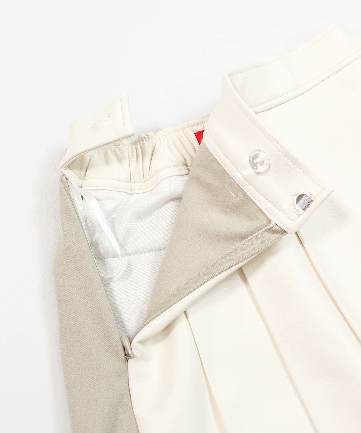 ファスナー部分(ホワイト)