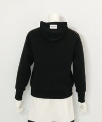 スパンコール刺繍保温ニット(ブラック)後ろ