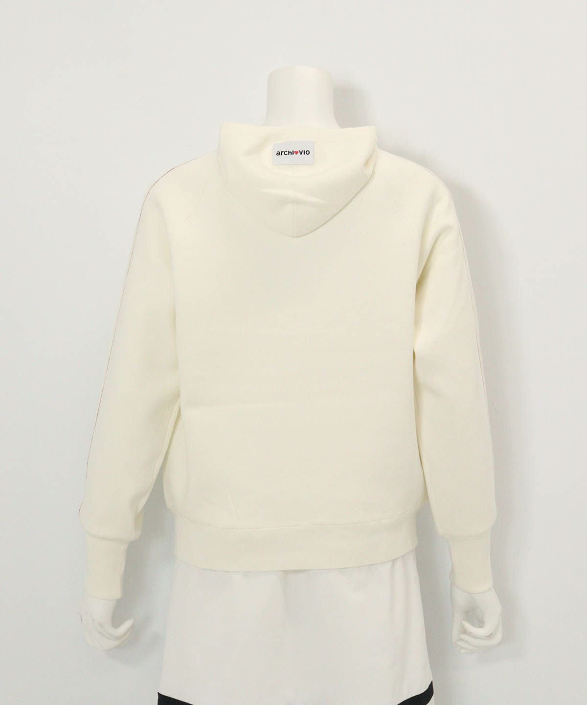 裏地付きスパンコール刺繍保温ニット|アルチビオ - ゴルフウェアや婦人