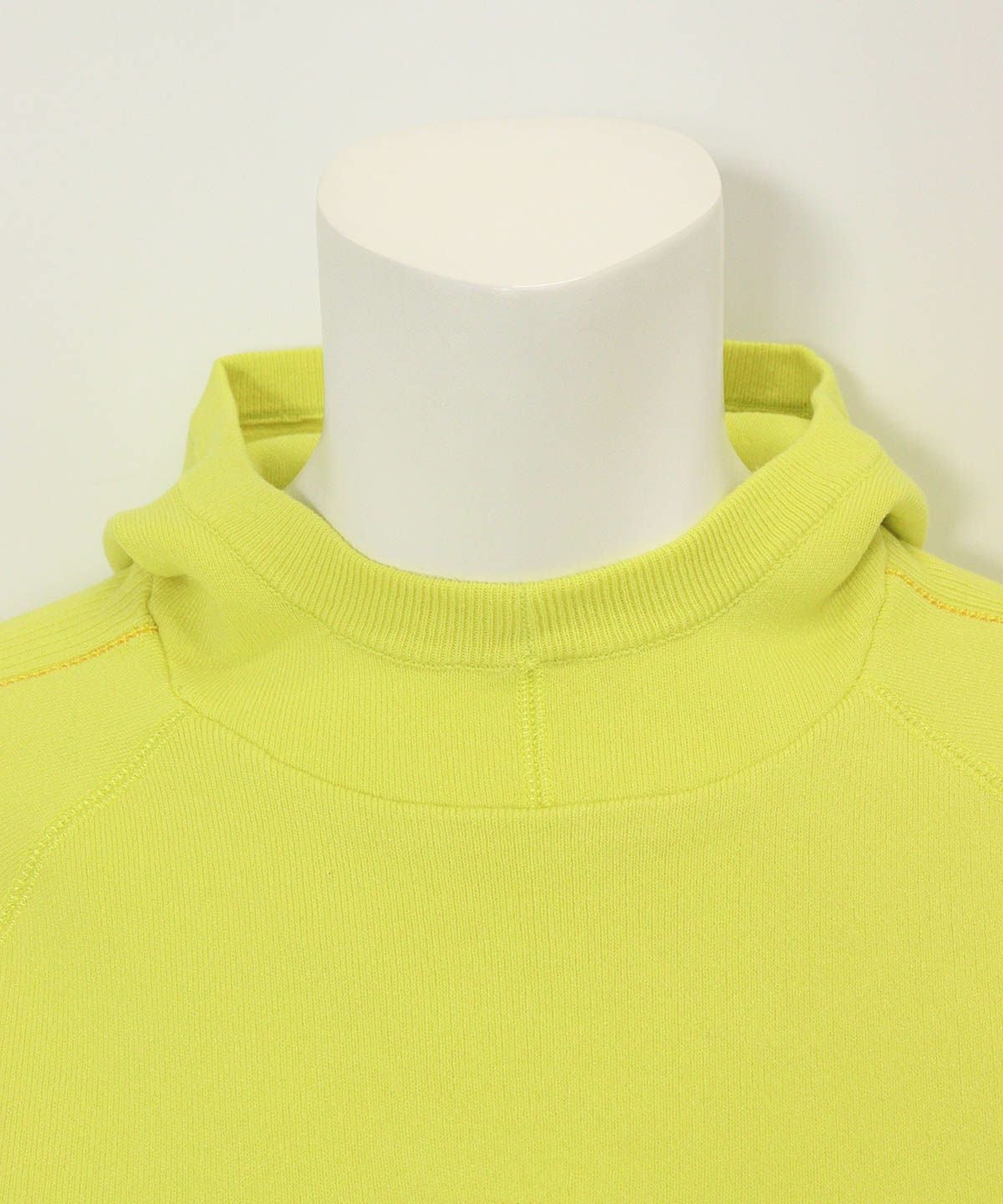 首元(イエロー)