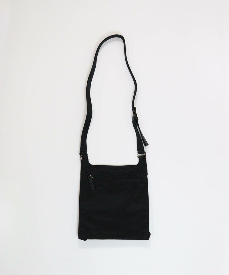 レザー切替ショルダーバッグ(ブラック)後ろ