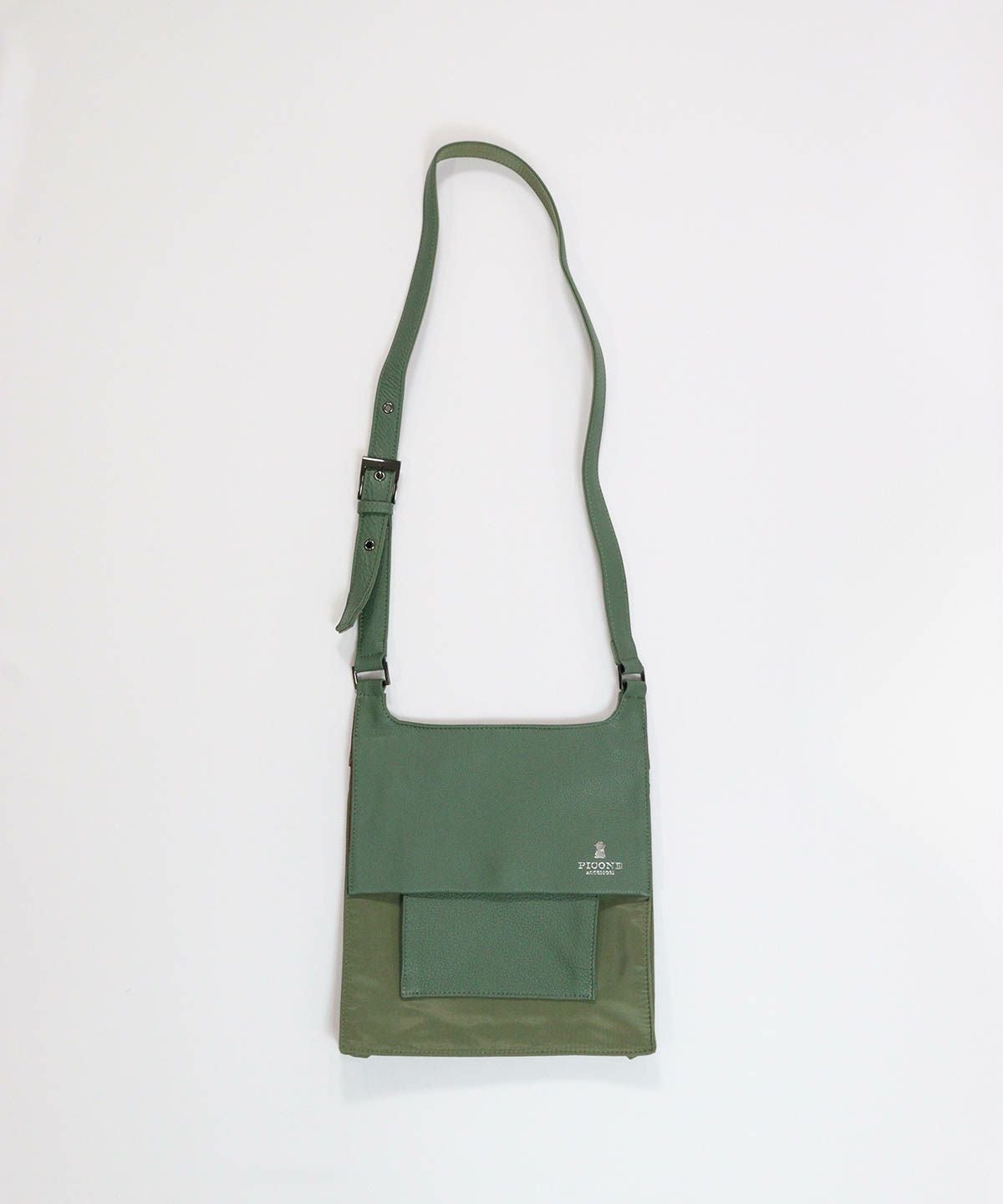 レザー切替ショルダーバッグ(カーキ)前