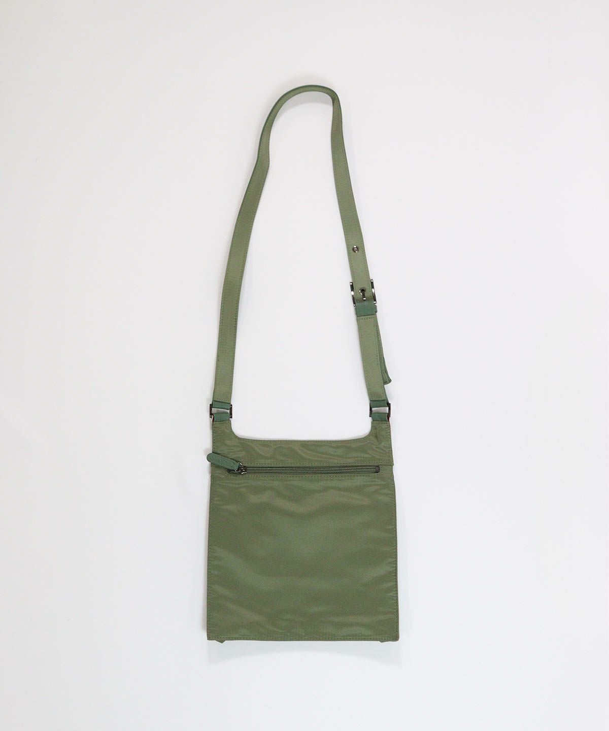 レザー切替ショルダーバッグ(カーキ)後ろ