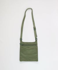 レザー切替ショルダーバッグ(カーキ)後ろ