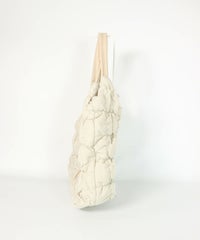 ギャザーキルティングハンドバッグ横（ベージュ）