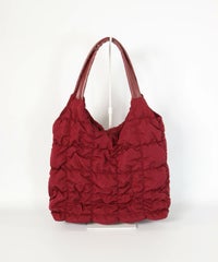 ギャザーキルティングハンドバッグ後（レッド）
