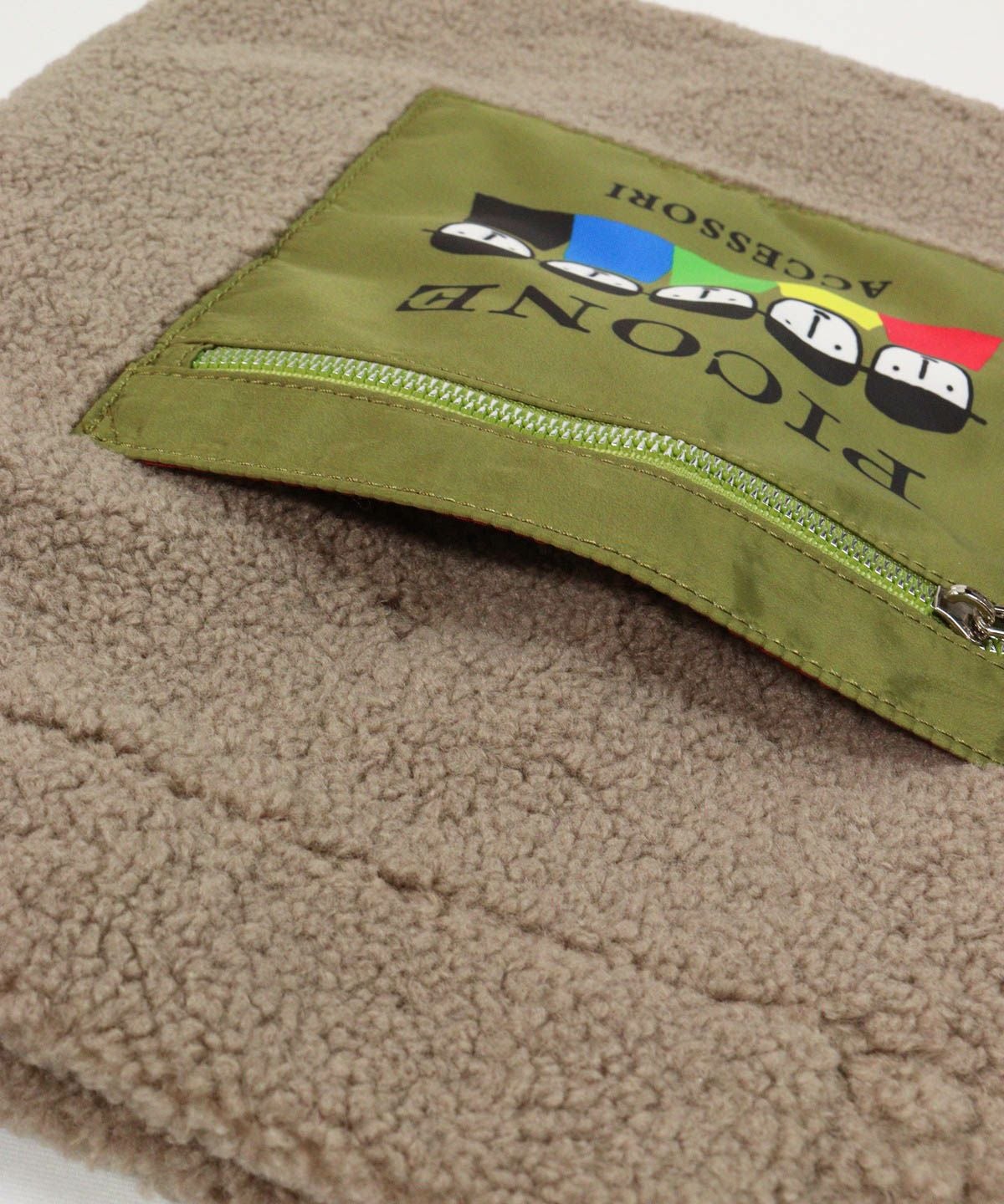 前面ポケット(ライトグレー)