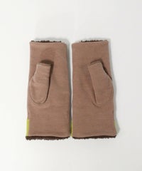 裏ボア刺繍手袋後（キャメル）