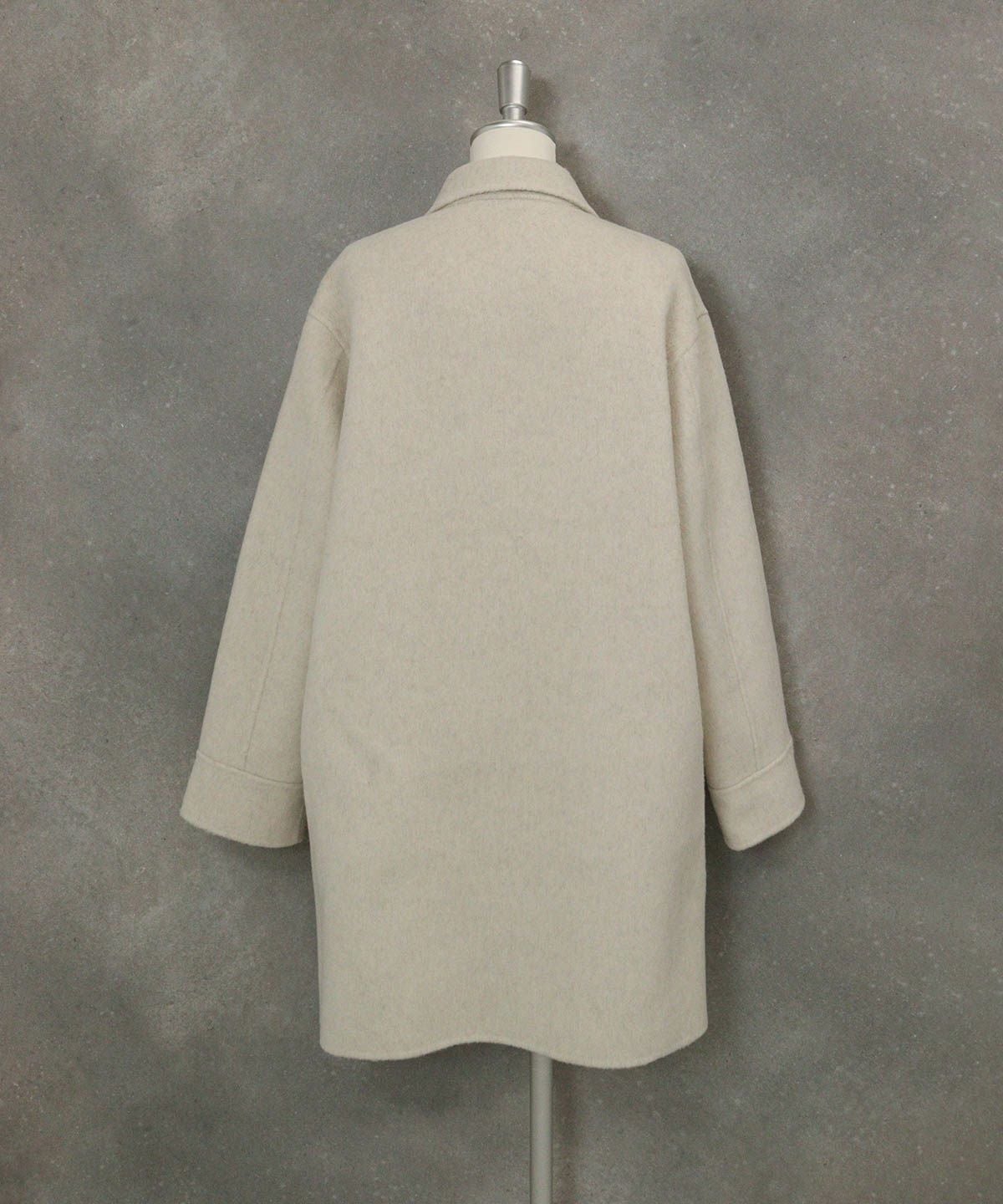 ウール混ミドル丈リバーコート後（ホワイト）
