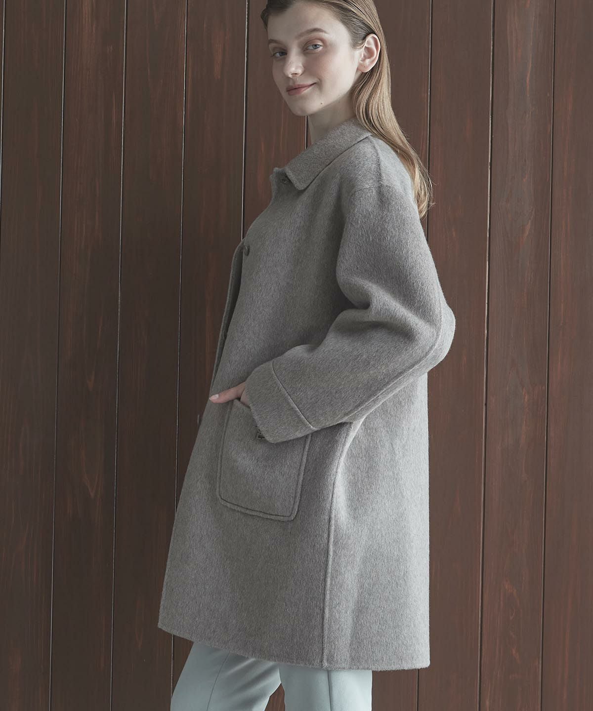 モデル着用画像（ブラウン）