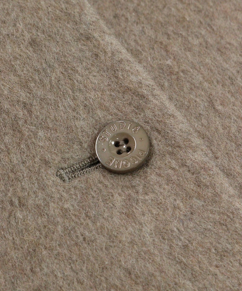 ボタン部分（ブラウン）