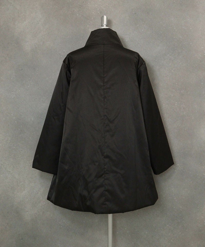 DOGモチーフ撥水中綿コート後（ブラック）