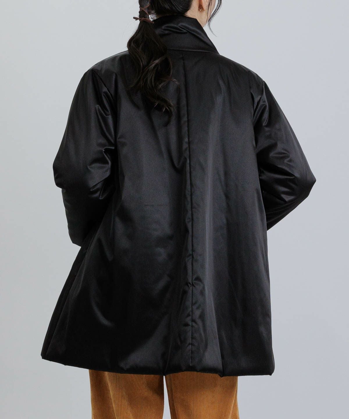 モデル着用画像（ブラック）