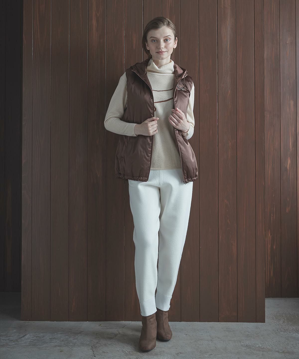 モデル着用画像（ブラウン）