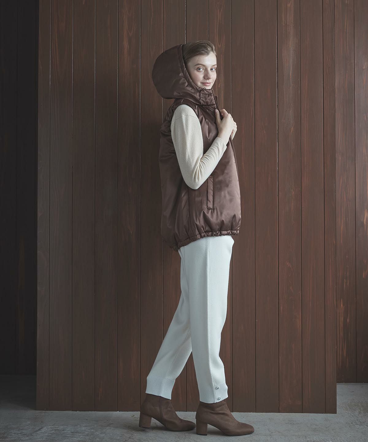 モデル着用画像（ブラウン）